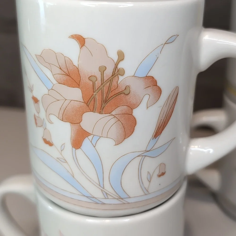 Vintage Finest Ceramics Floral mug set - Picture 6 of 8